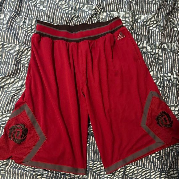 Derrick Rose Classic Adidas Shorts - Picture 1 of 2